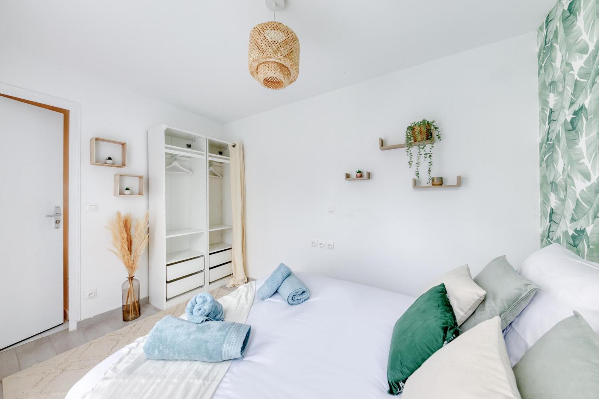 Appartement - 4 Personnes - Parking Prive - Metro 7 - Rer B Ла Курньов Екстериор снимка