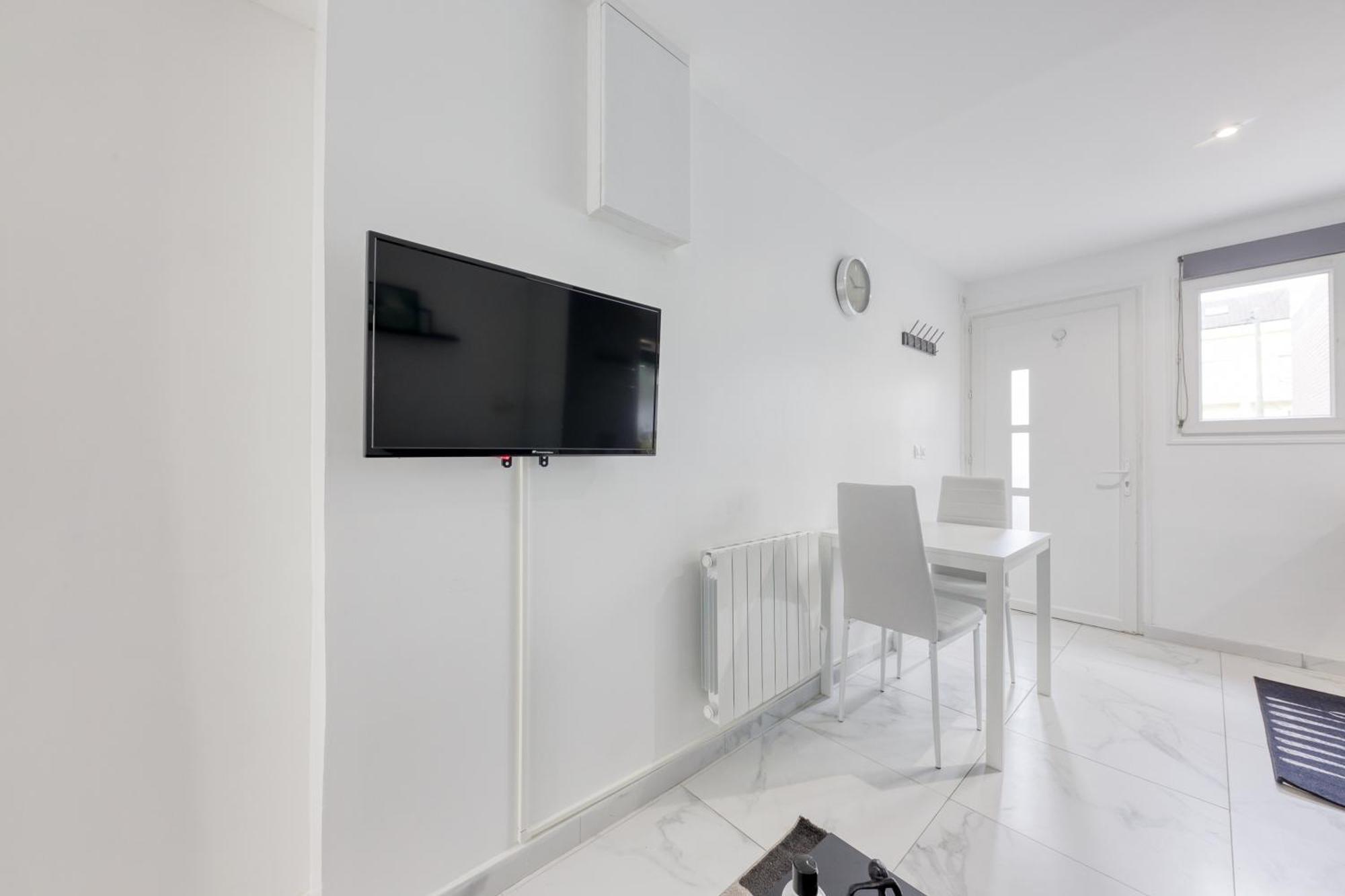 Appartement - 4 Personnes - Parking Prive - Metro 7 - Rer B Ла Курньов Екстериор снимка