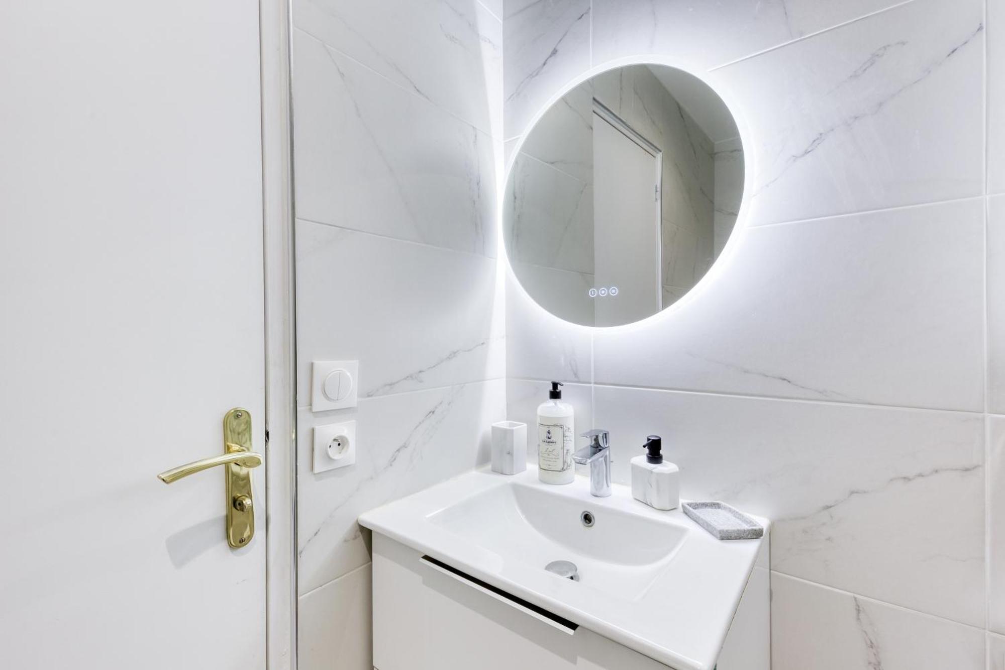 Appartement - 4 Personnes - Parking Prive - Metro 7 - Rer B Ла Курньов Екстериор снимка